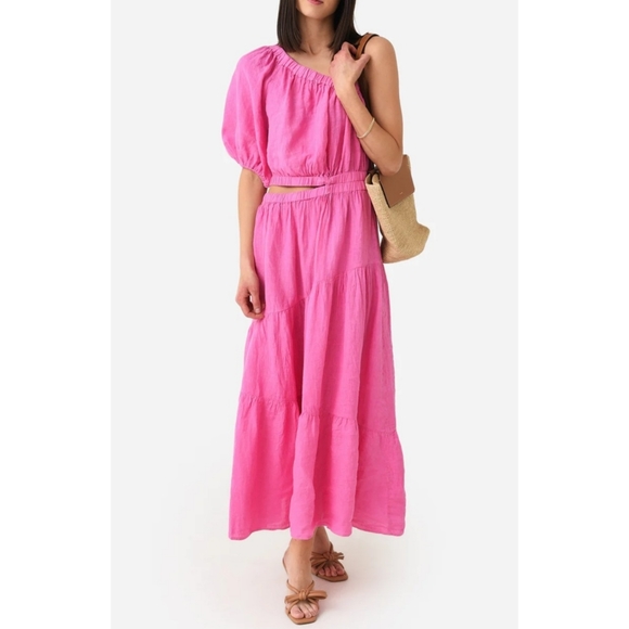 Velvet by Graham & Spencer Dresses & Skirts - Velvet by Graham & Spencer | Crista One Shoulder Puff Sleeve Cutout Dress Large